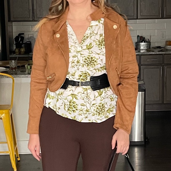 Women's Cropped Faux Suede Moto Jacket - Camel - Picture 4 of 4